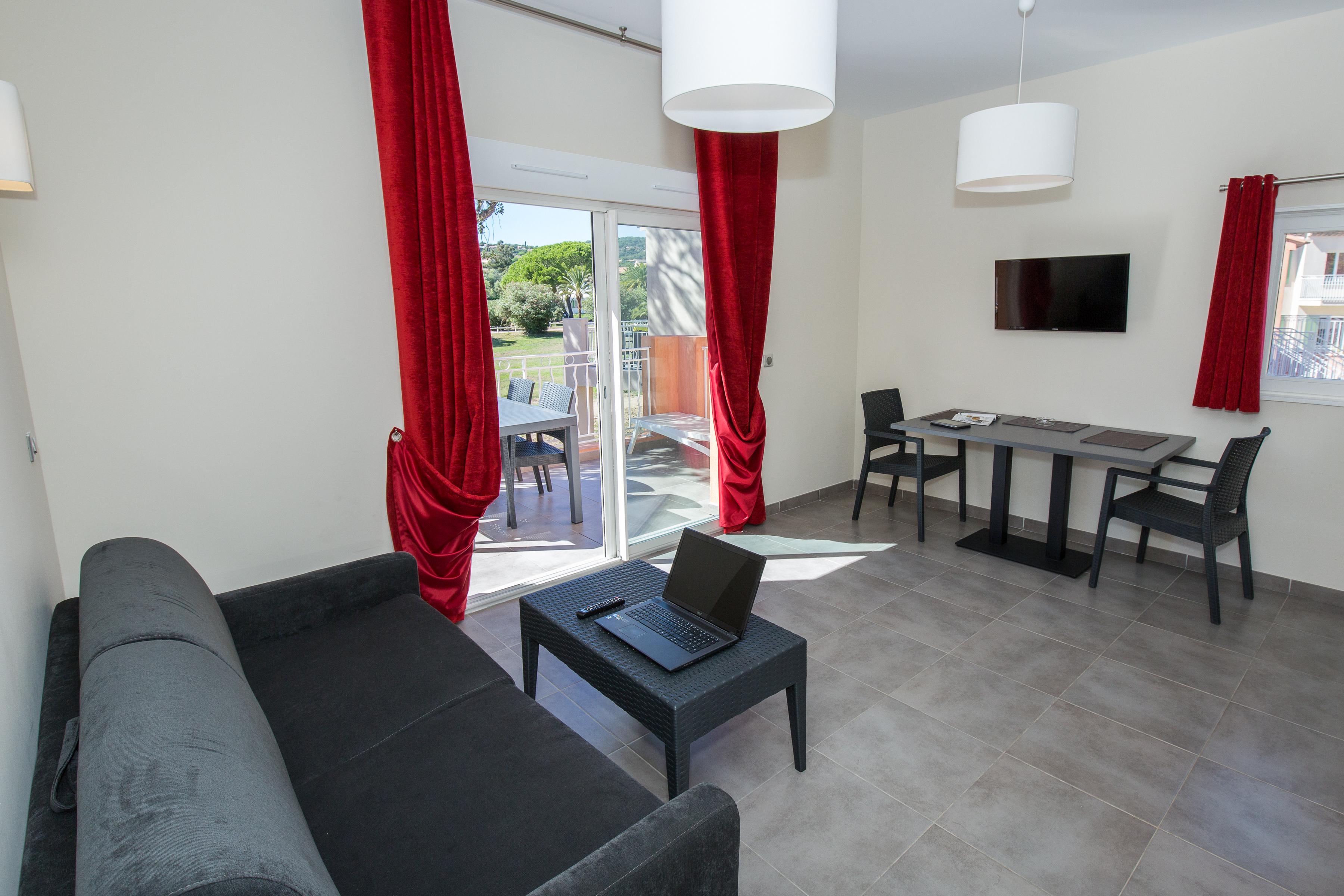 Sowell Residences Les Perles Du Golfe De Saint-Tropez Grimaud Eksteriør billede